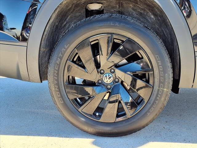 2025 Volkswagen Atlas SE