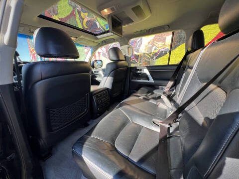 2013 Toyota Land Cruiser