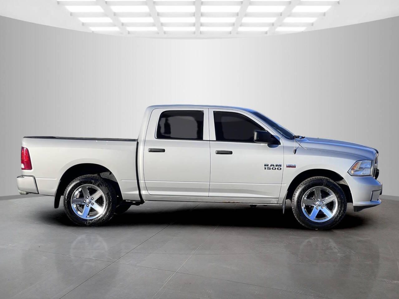 2015 Ram 1500 for sale at Used Cars Toledo in Oregon, OH