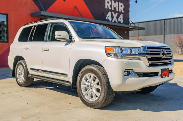 2021 Toyota Land Cruiser