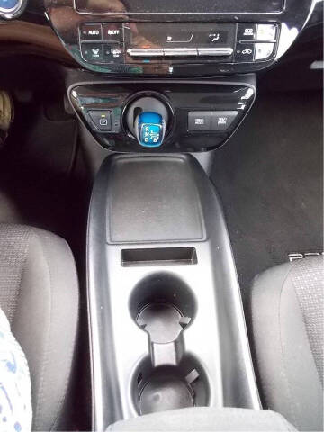 2019 Toyota Prius LE