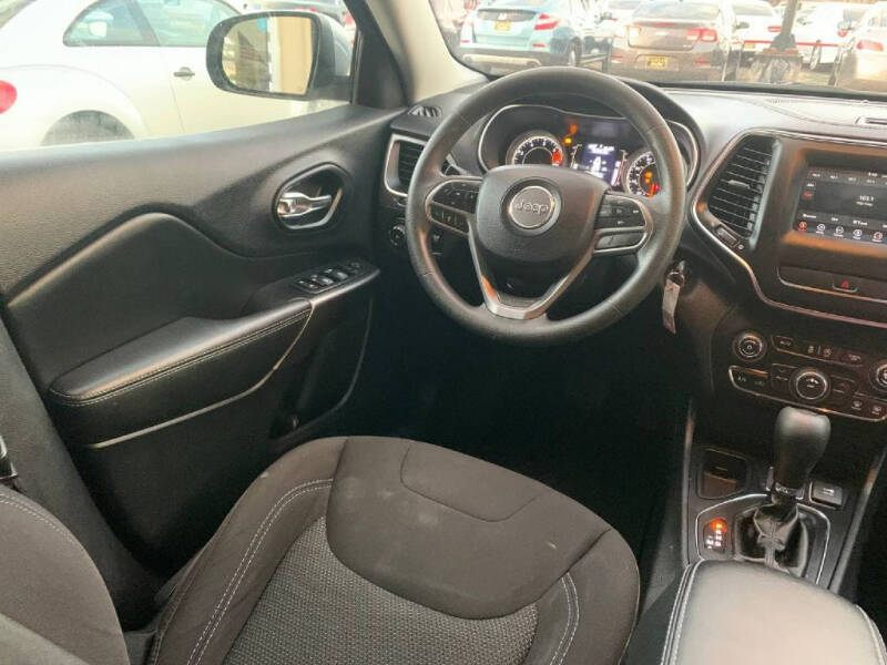 2019 Jeep Cherokee Latitude