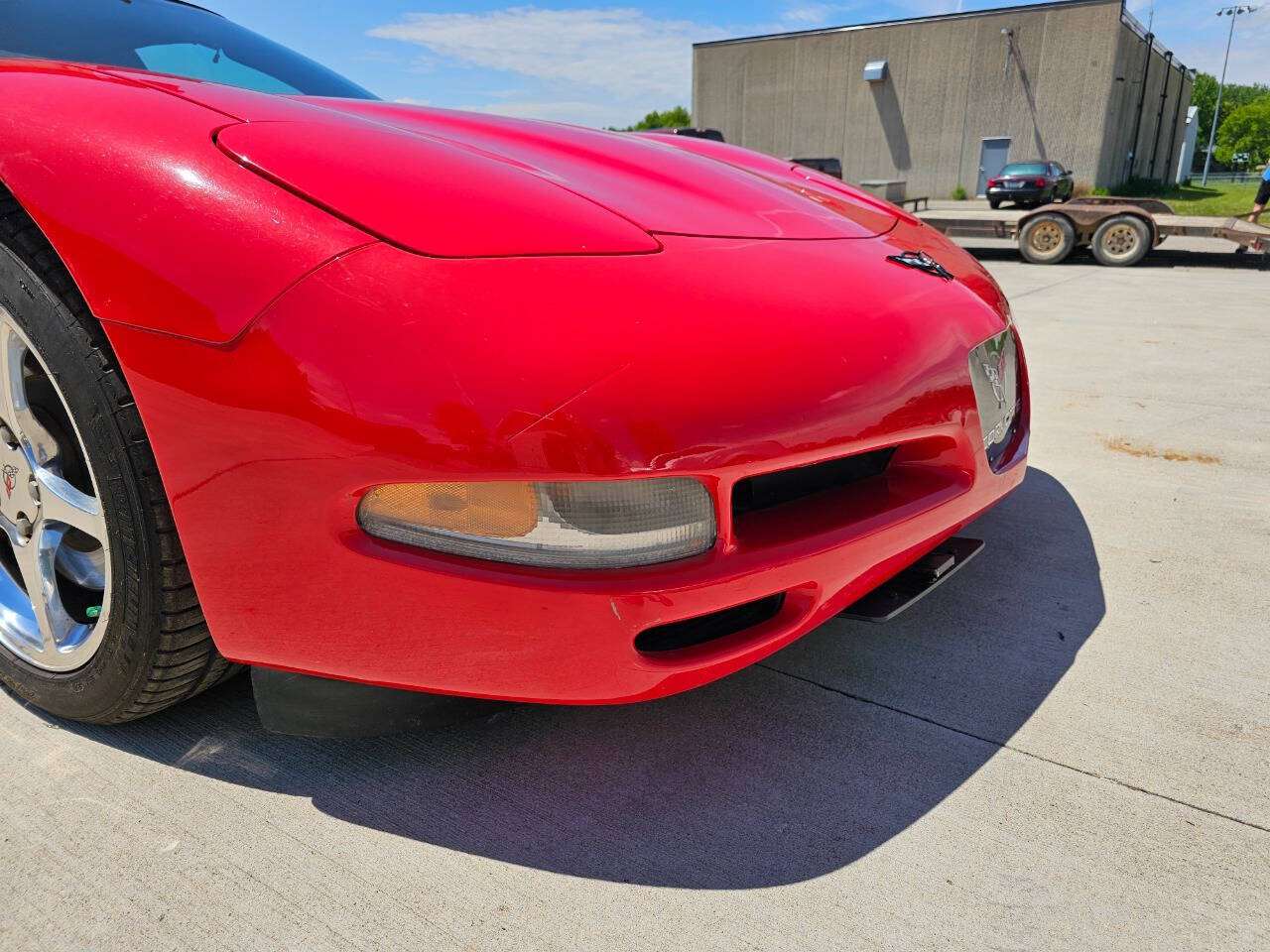 2001 Chevrolet Corvette 21