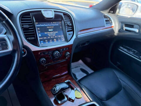 2012 Chrysler 300 Limited