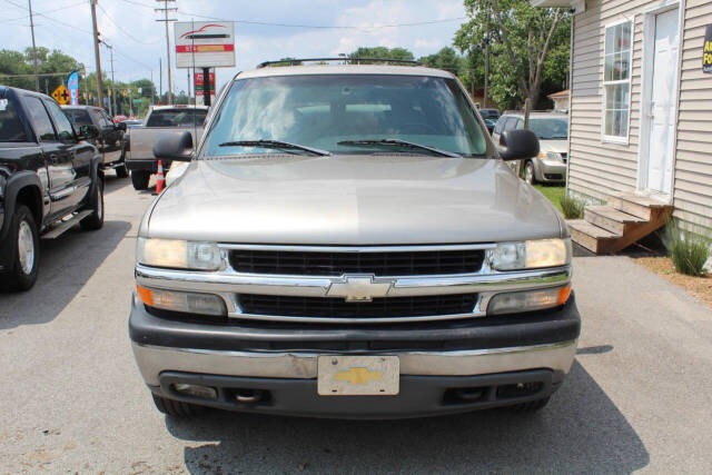 2001 Chevrolet Suburban for sale at Auto Force USA in Elkhart, IN