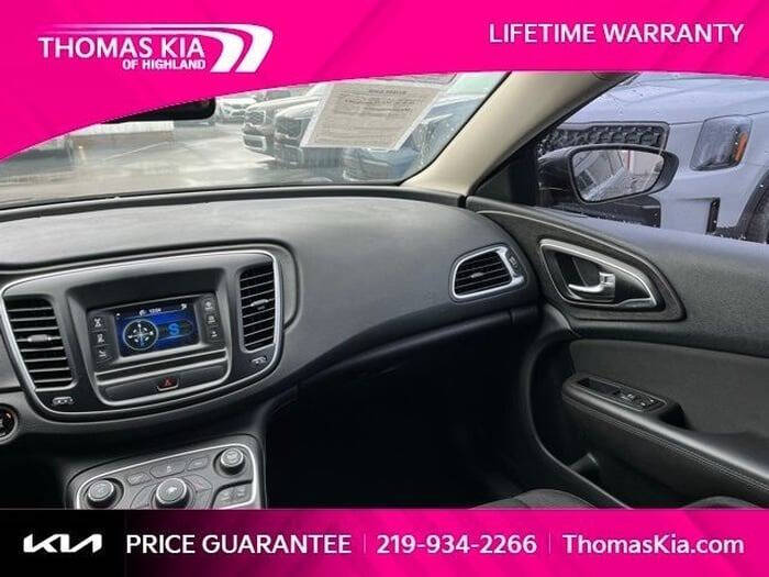 2015 Chrysler 200 Limited