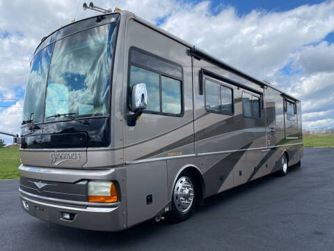 2004 Fleetwood Discovery for sale at Sewell Motor Coach in Harrodsburg KY
