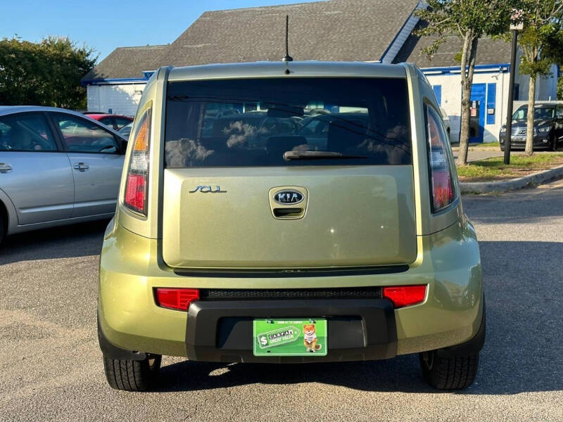 2010 Kia Soul +