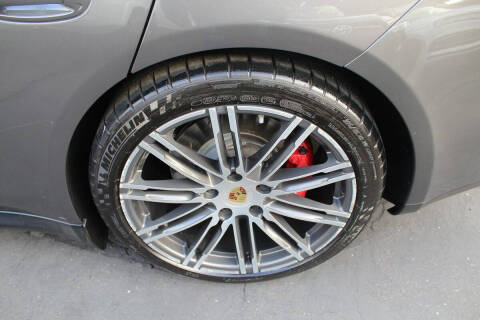 2015 Porsche Panamera GTS