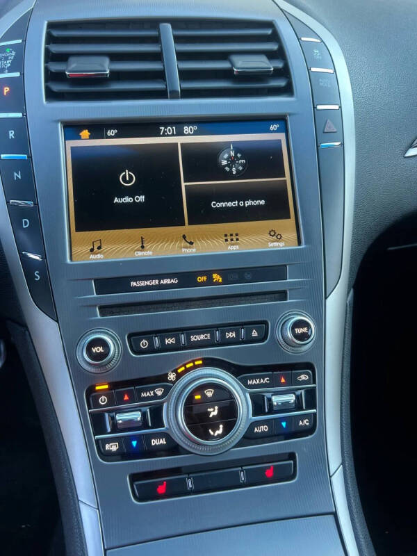 2017 Lincoln MKZ Select