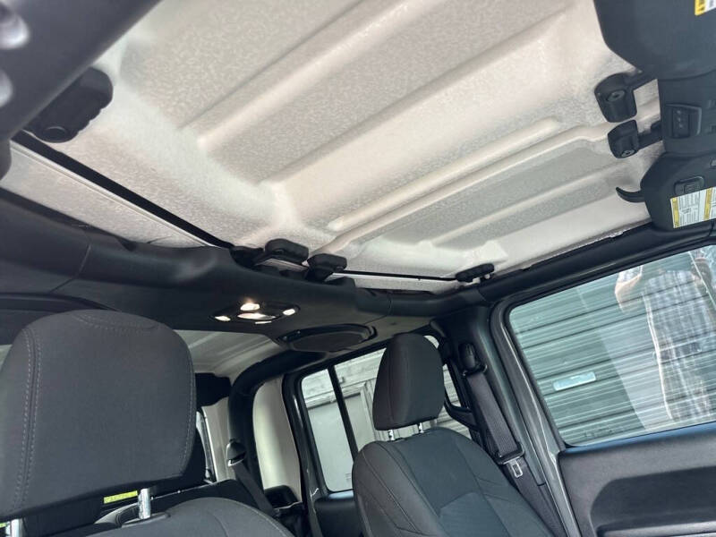 2022 Jeep Gladiator Willys