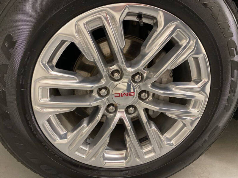 2024 GMC Yukon XL SLT