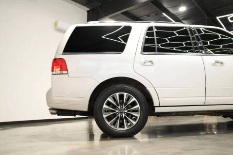 2017 Lincoln Navigator Select