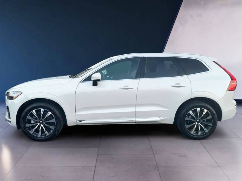 2023 Volvo XC60 B5 Plus Bright Theme