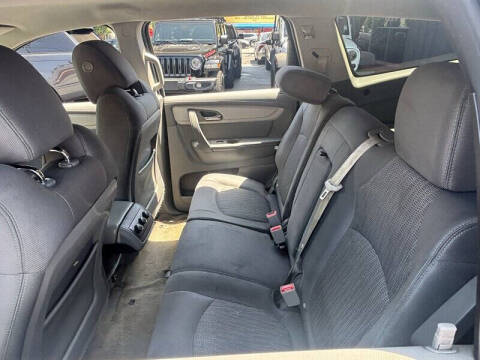 2017 Chevrolet Traverse LS