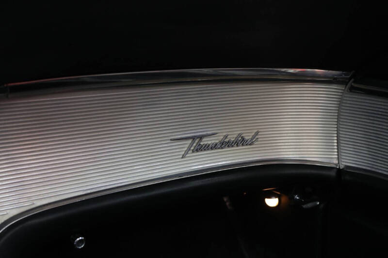 1961 Ford Thunderbird