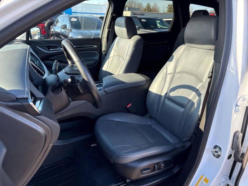 2023 Buick Enclave Essence