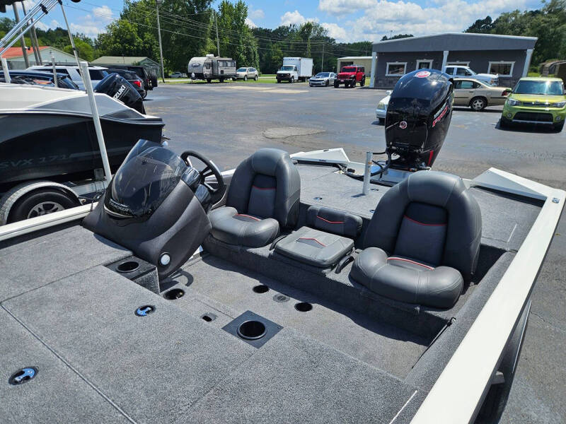 2023 Tracker PRO 195 TXW