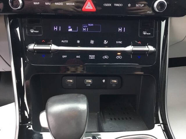 2024 Kia Carnival SX