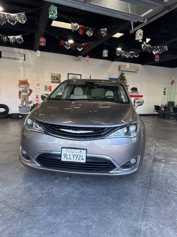 2018 Chrysler Pacifica Hybrid Touring Plus