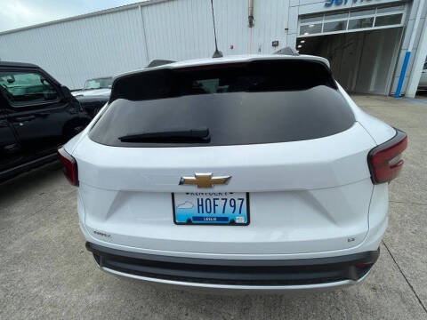 2024 Chevrolet Trax LT