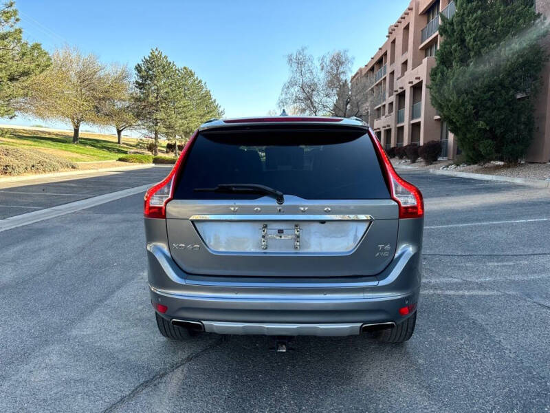 2016 Volvo XC60 T6 Drive-E Platinum