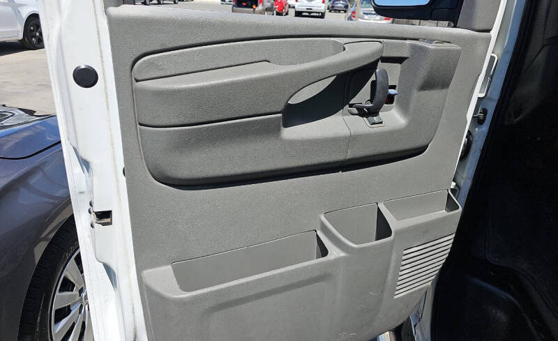 2007 GMC Savana LS 3500