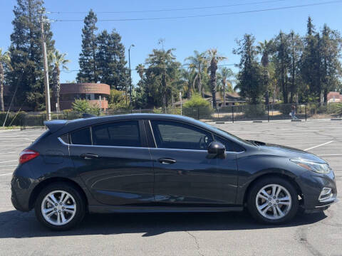 2018 Chevrolet Cruze LT Auto
