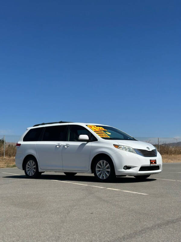 2012 Toyota Sienna for sale at Valdez Auto Sales in Gonzales CA