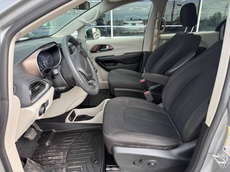 2018 Chrysler Pacifica LX