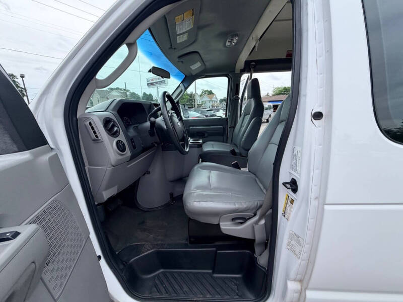 2014 Ford E-Series