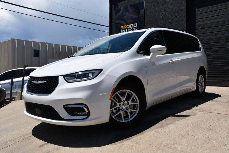2022 Chrysler Pacifica Touring L