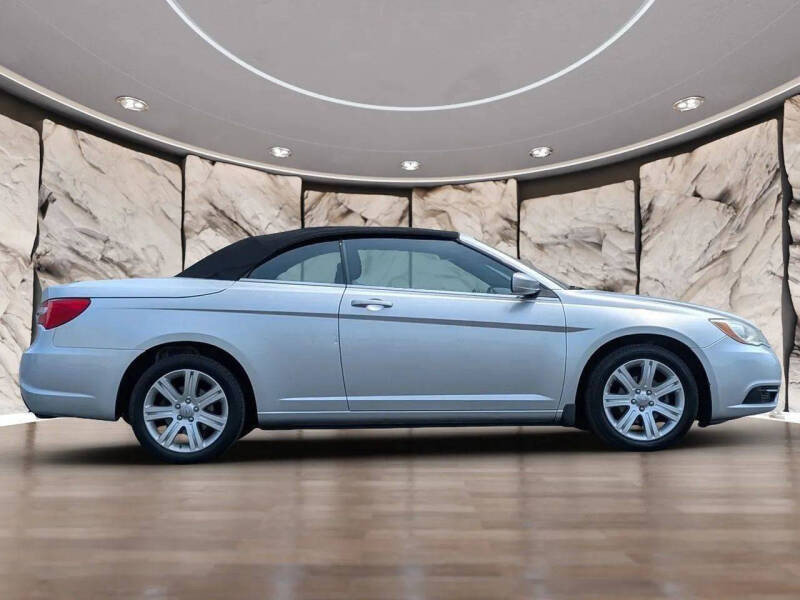 2012 Chrysler 200 Touring
