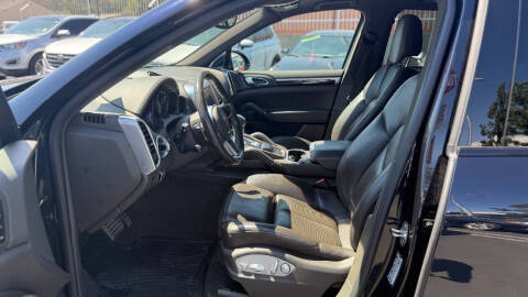 2017 Porsche Cayenne S E-Hybrid