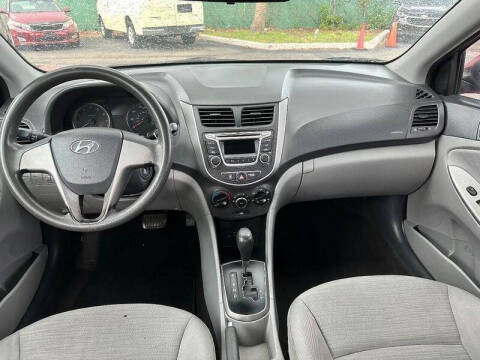 2016 Hyundai Accent SE