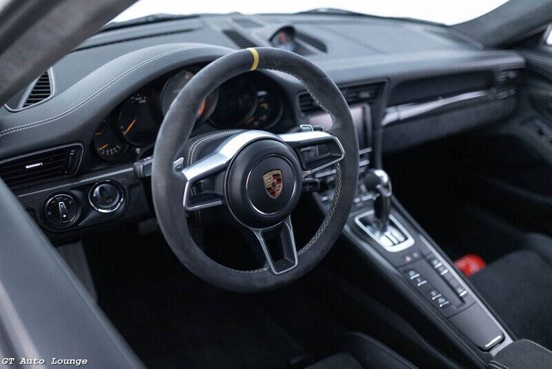 2016 Porsche 911 44