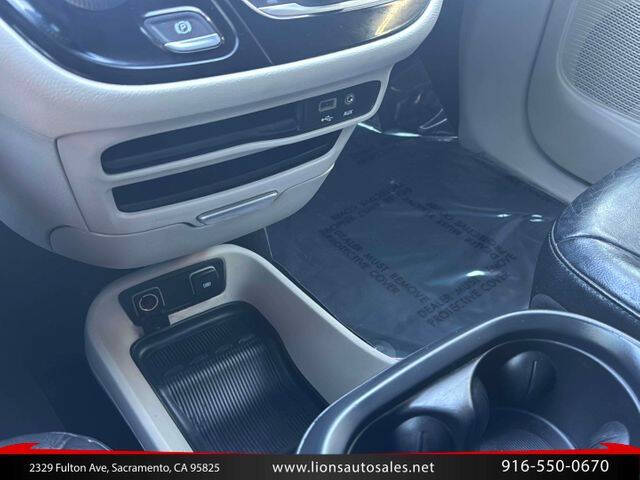 2017 Chrysler Pacifica Touring Plus