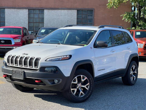 2015 Jeep Cherokee for sale at MAGIC AUTO SALES - Magic Auto Prestige in South Hackensack NJ