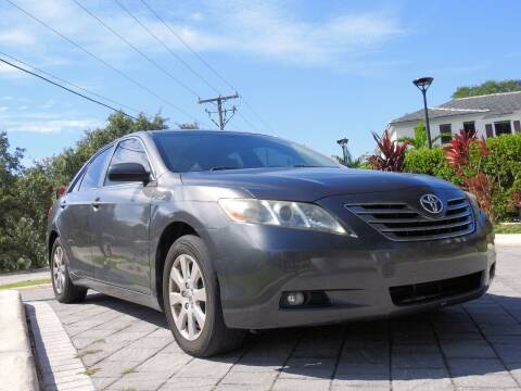 2007 Toyota Camry Hybrid for sale at M.D.V. INTERNATIONAL AUTO CORP in Fort Lauderdale FL