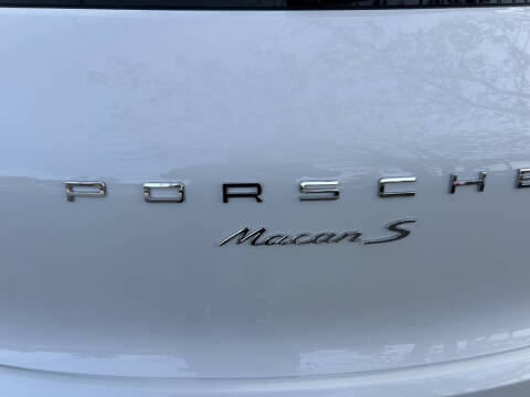 2016 Porsche Macan S