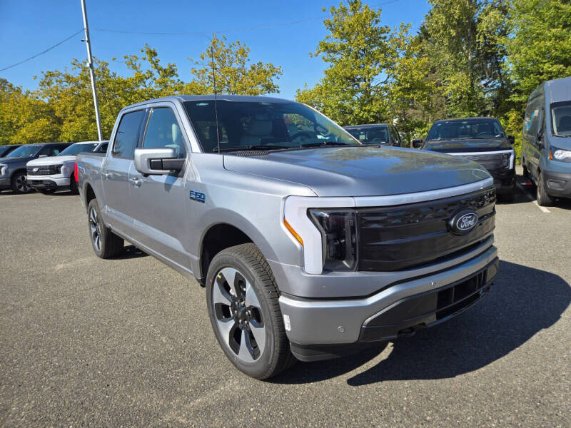 2025 Ford F-150 Lightning Platinum