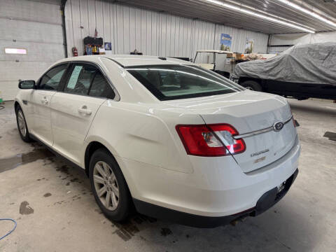 2012 Ford Taurus SE