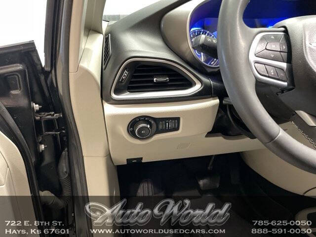 2022 Chrysler Pacifica Touring L