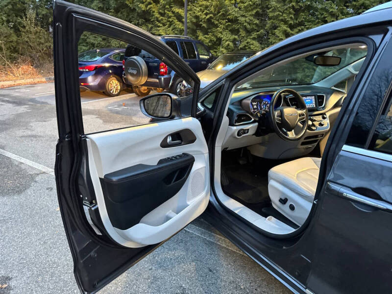 2019 Chrysler Pacifica Touring L