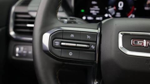 2025 GMC Acadia AT4