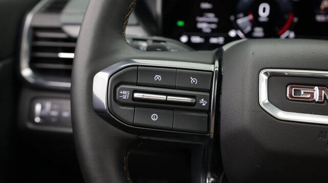 2025 GMC Acadia AT4