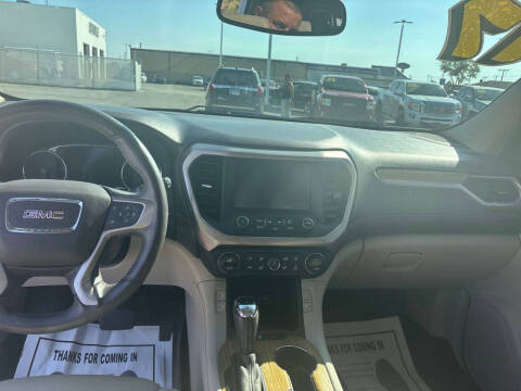 2017 GMC Acadia Denali