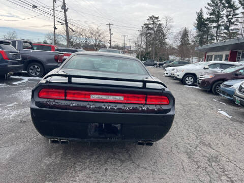 2013 Dodge Challenger SXT