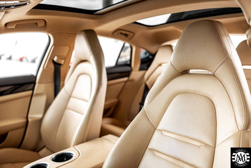 2018 Porsche Panamera