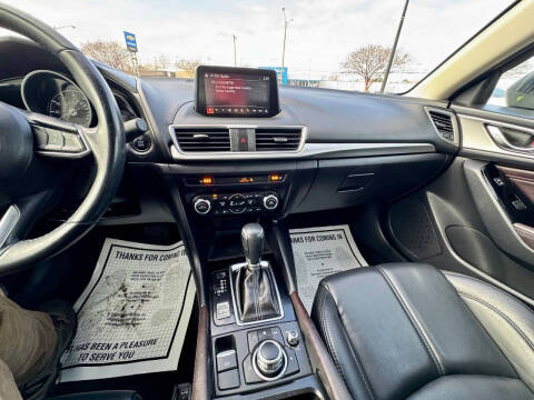 2018 Mazda MAZDA3 Touring